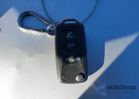 2014 Volkswagen Jetta 1.8T Se z USA, uszkodzony, nr VIN 3VWD17AJ3EM266161